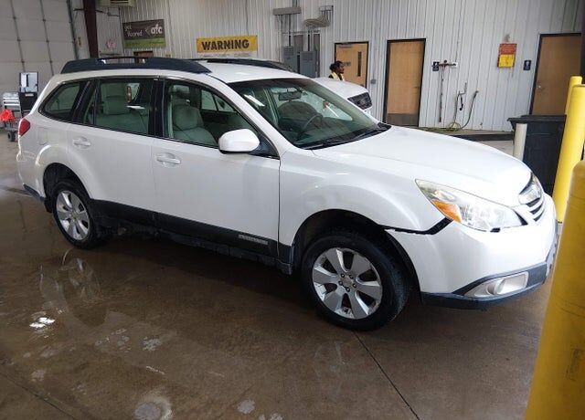 2012 SUBARU Outback