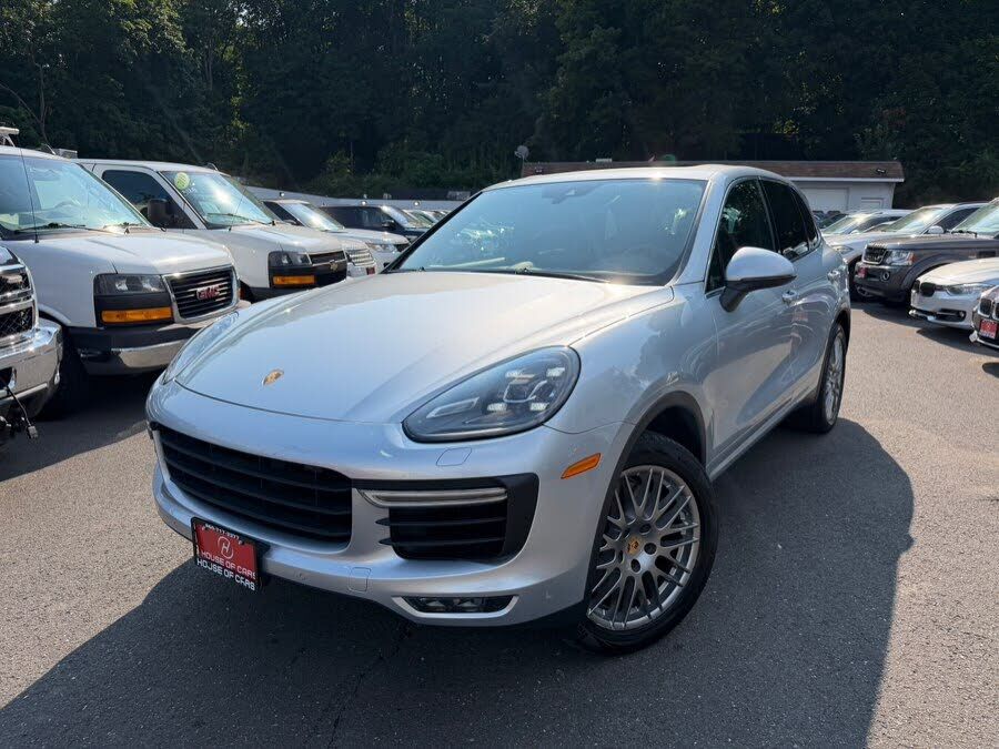 2017 PORSCHE Cayenne