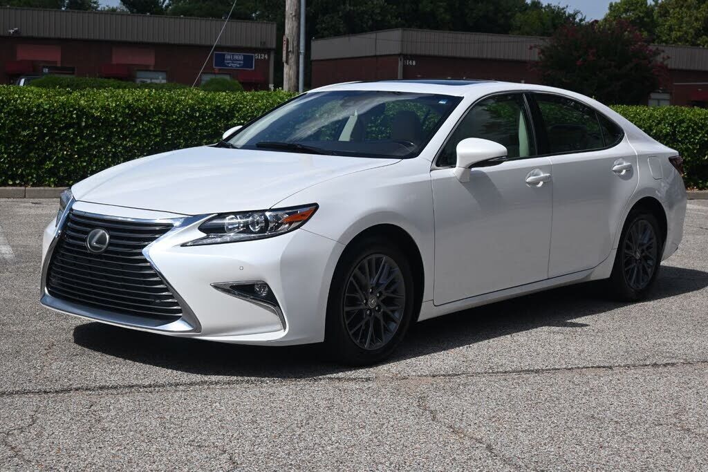 2018 LEXUS ES