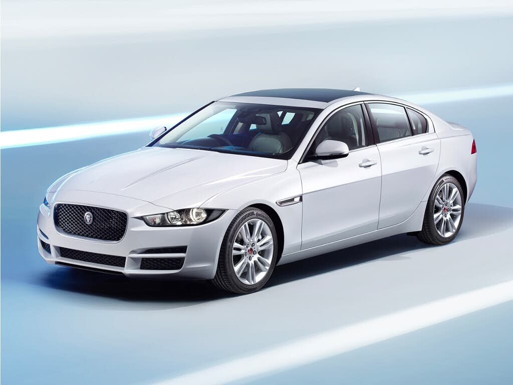 2018 JAGUAR XE