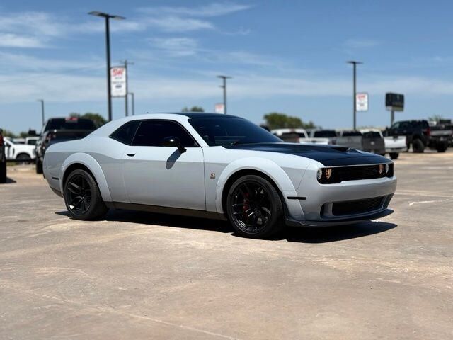 2021 DODGE Challenger