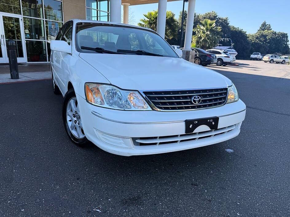 2003 TOYOTA Avalon
