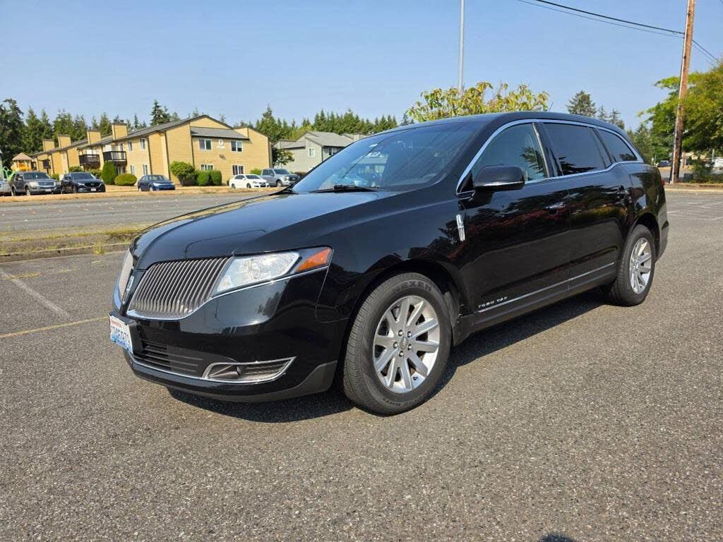 2016 LINCOLN MKT