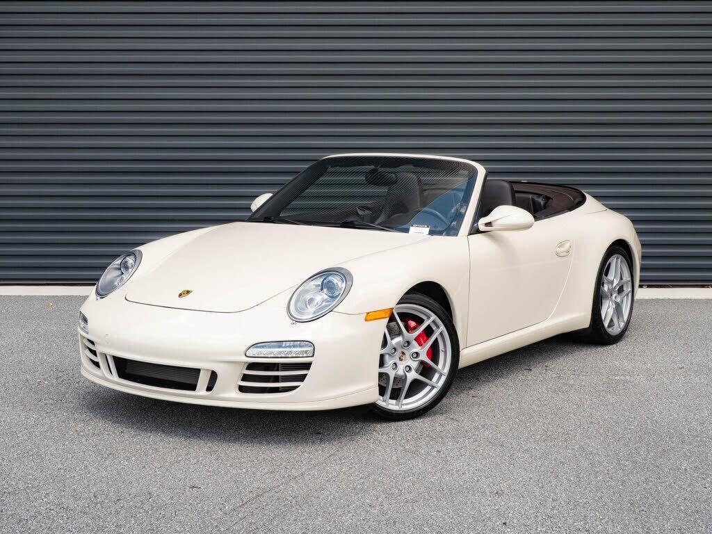 2011 PORSCHE 911