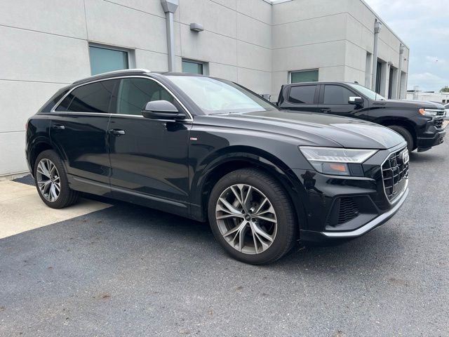 2023 AUDI Q8