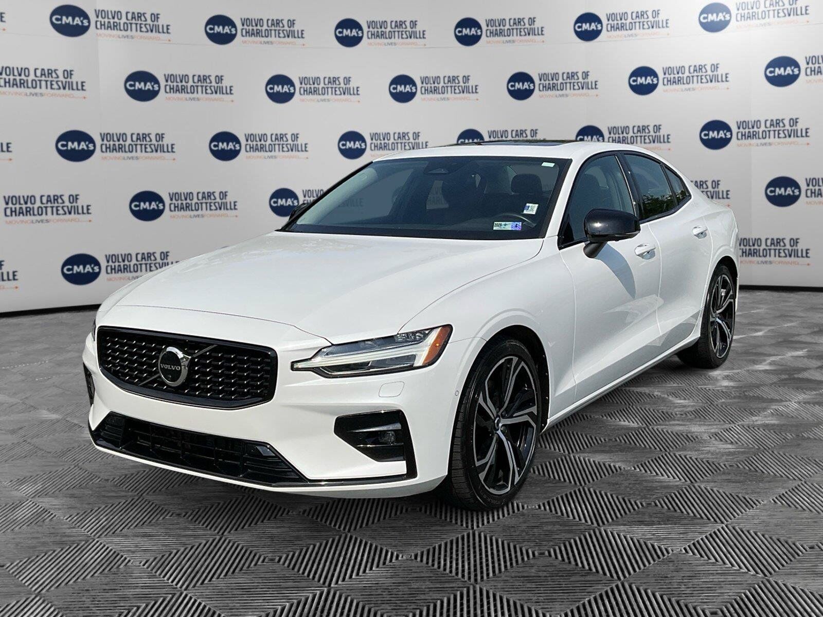 2023 VOLVO S60