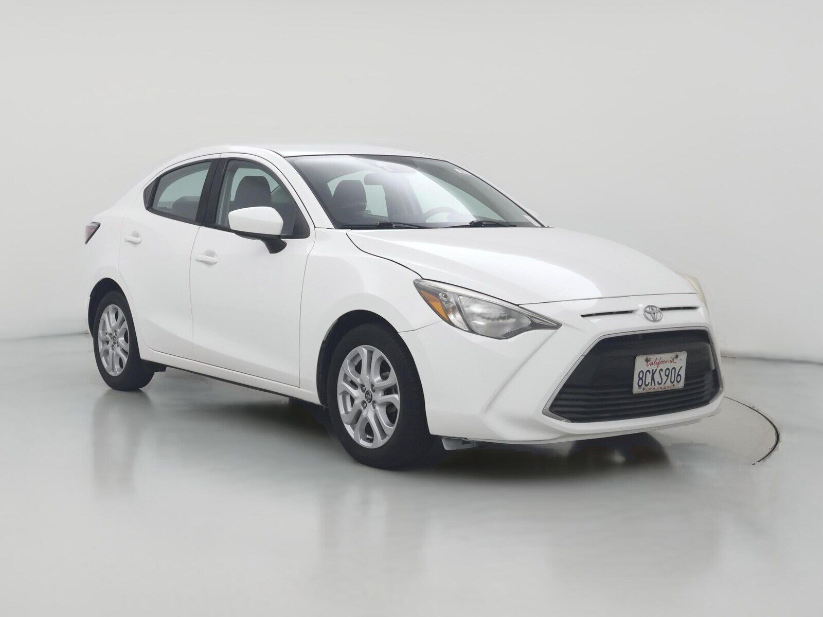 2018 TOYOTA Yaris