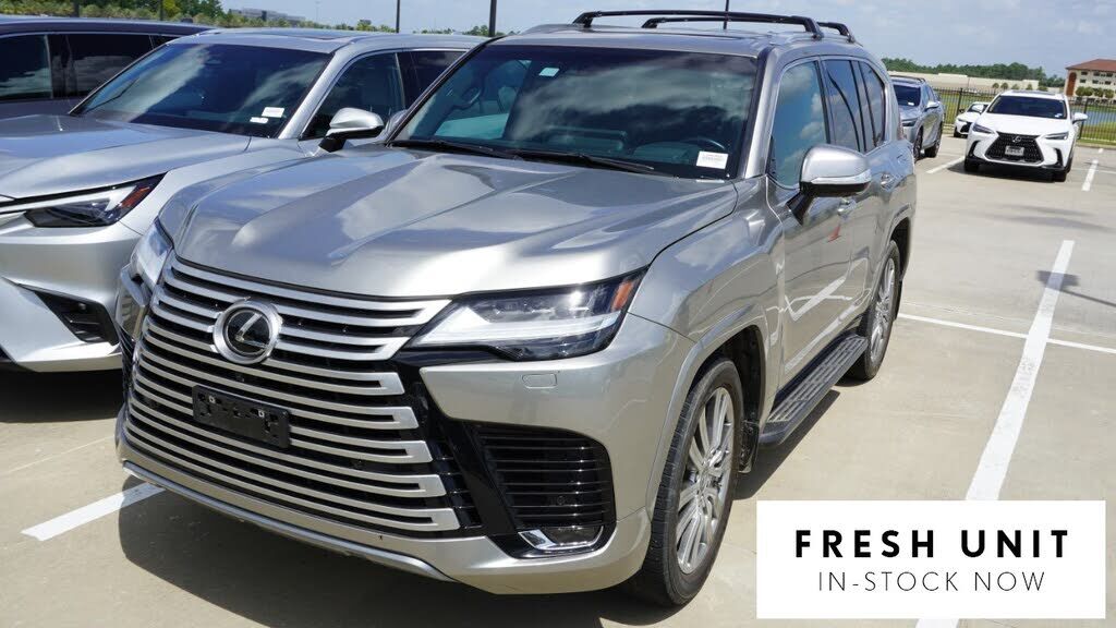 2022 LEXUS LX