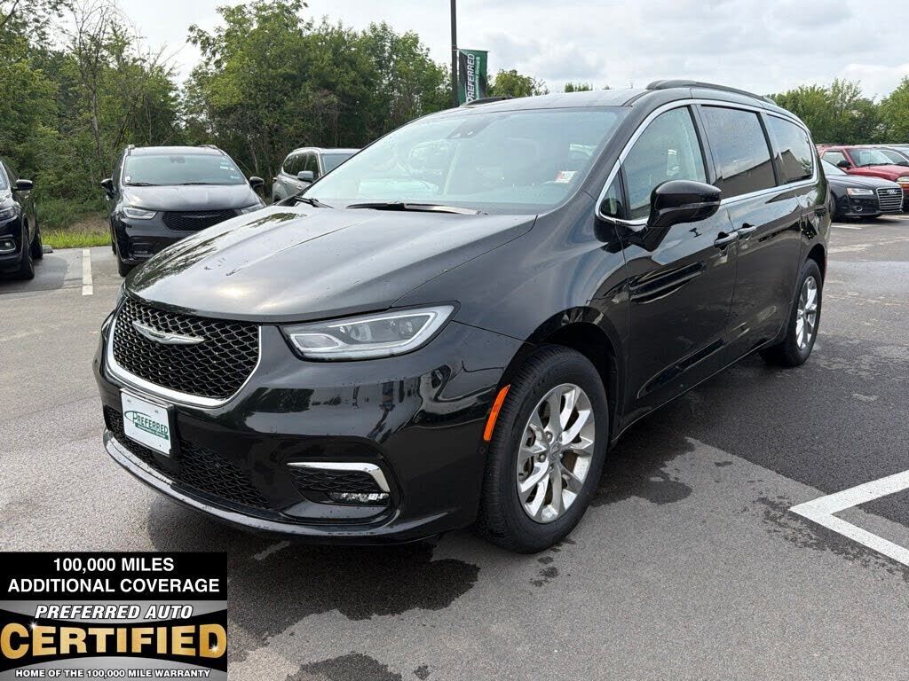 2022 CHRYSLER Pacifica