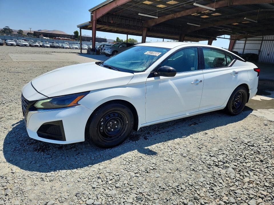 2024 NISSAN Altima