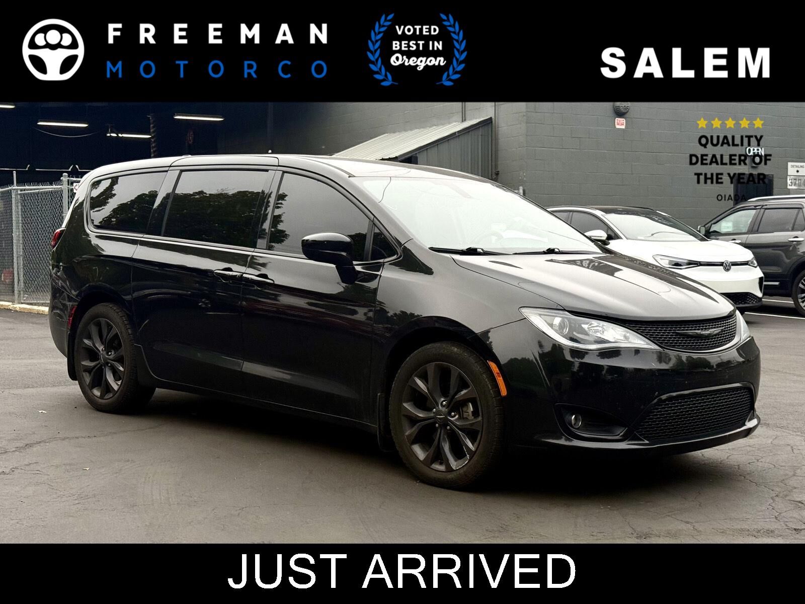 2019 CHRYSLER Pacifica