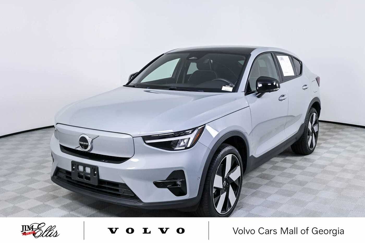 2024 VOLVO C40