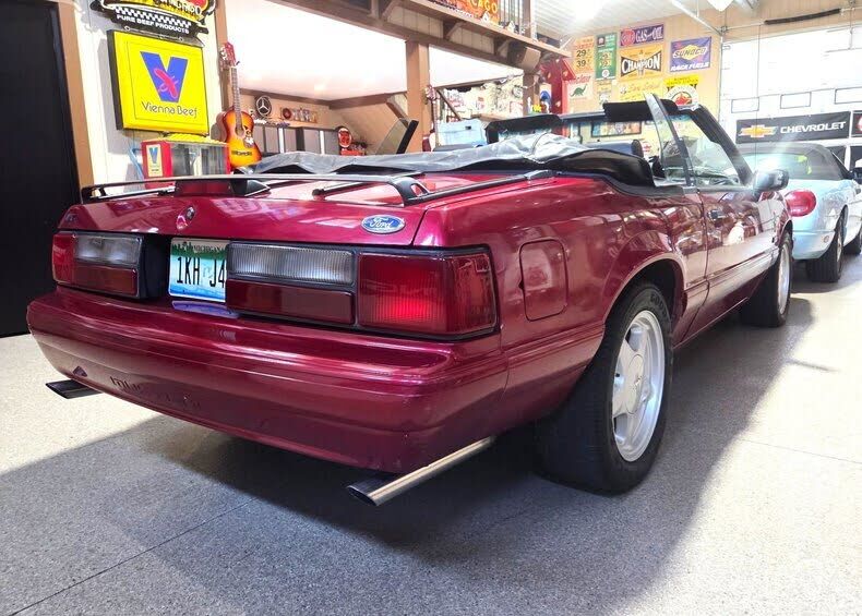 1993 FORD Mustang