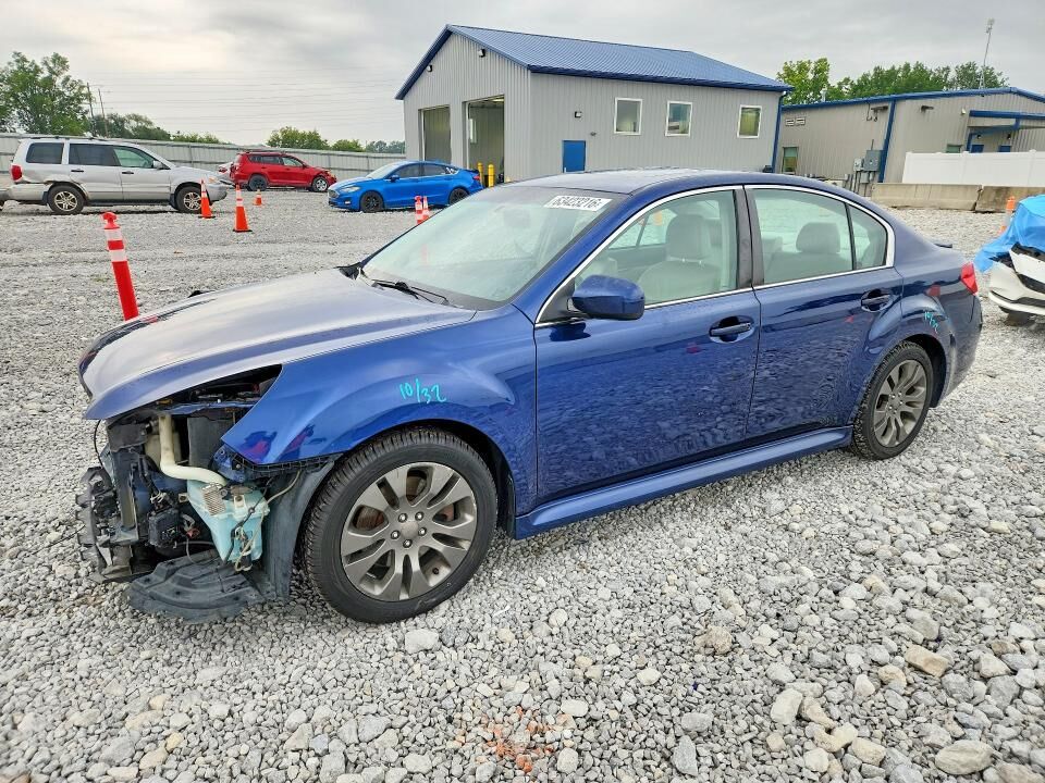2011 SUBARU Legacy