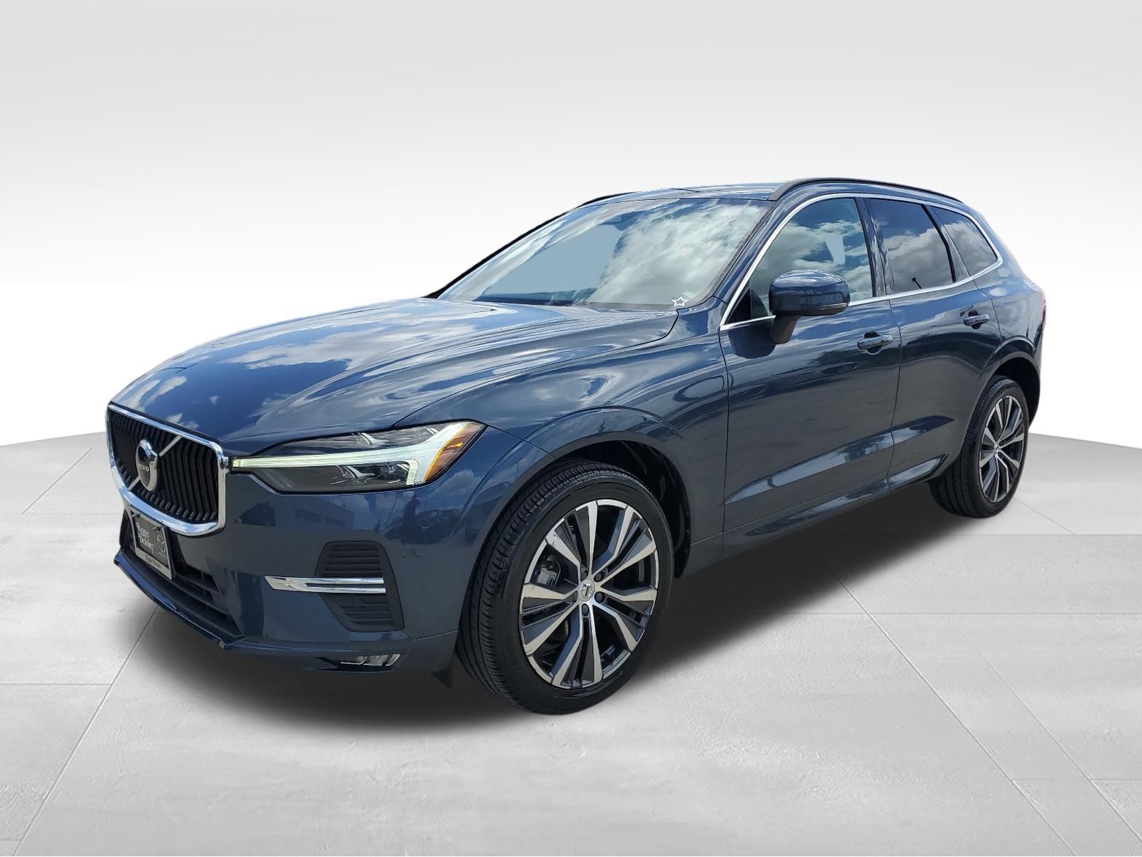 2022 VOLVO XC60