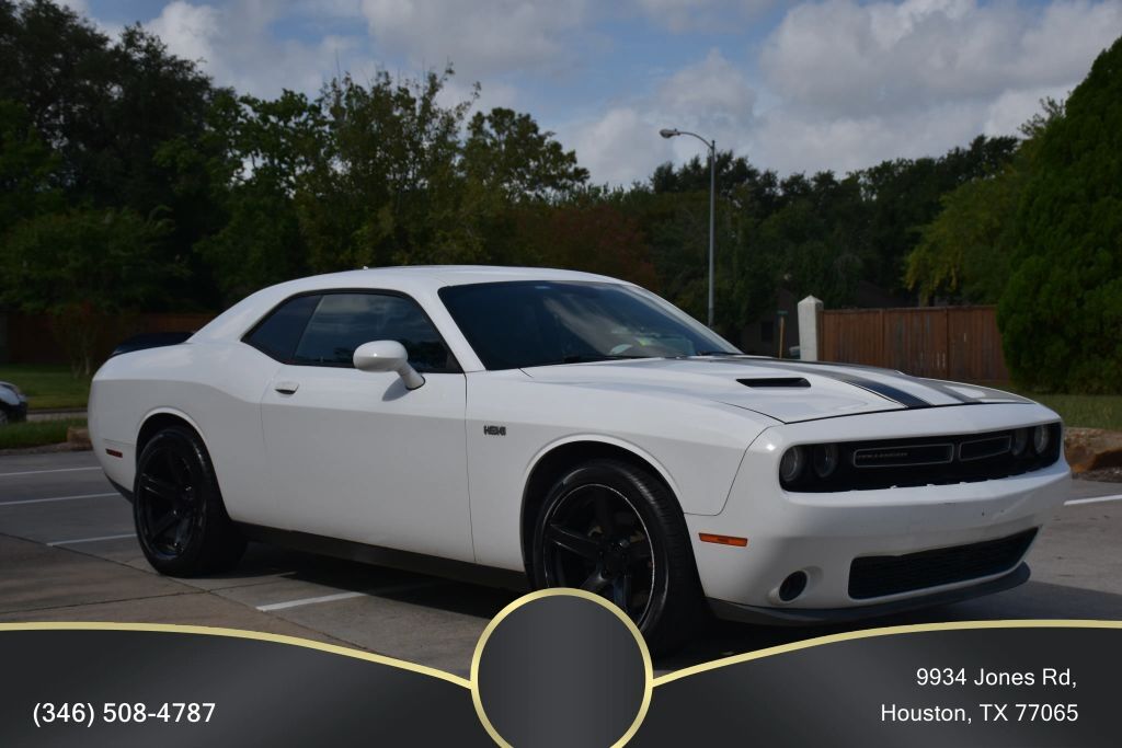 2017 DODGE Challenger