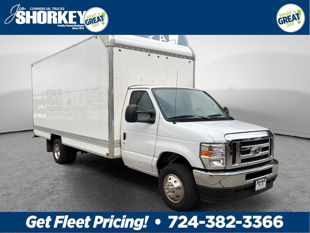 2022 FORD E-450