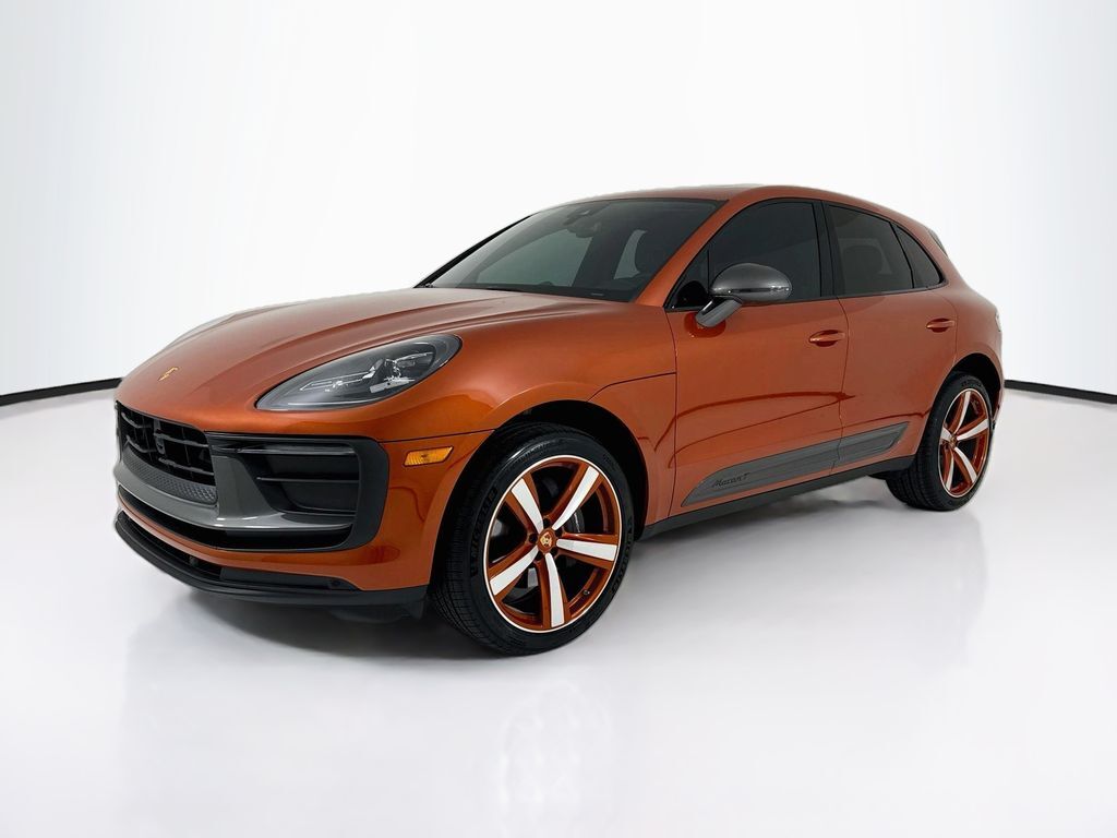 2023 PORSCHE Macan