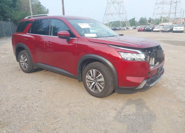 2022 NISSAN Pathfinder