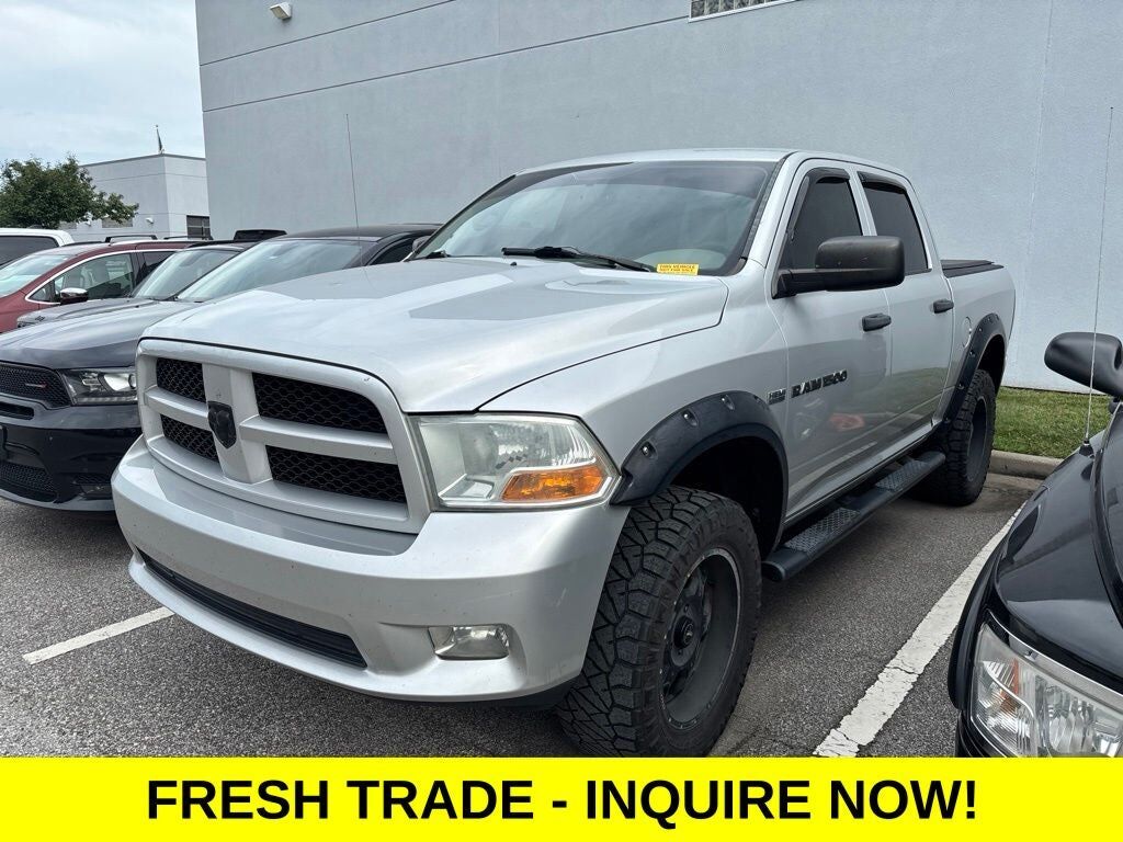 2012 DODGE Ram
