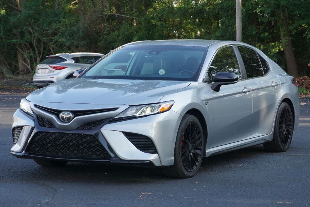 2019 TOYOTA Camry