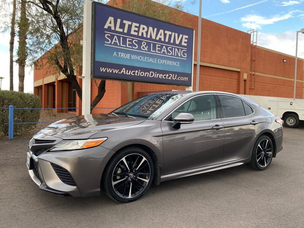 2020 TOYOTA Camry