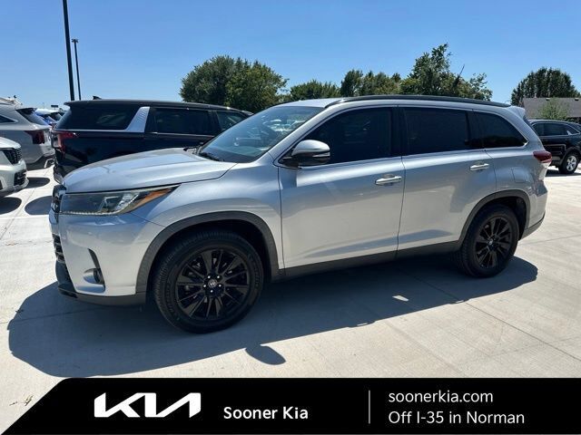 2019 TOYOTA Highlander