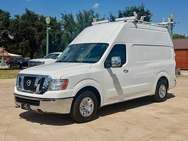 2017 NISSAN NV