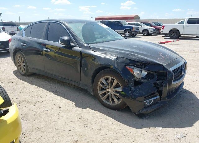 2015 INFINITI Q50