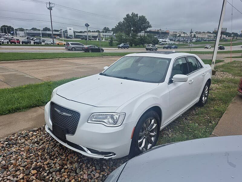 2015 CHRYSLER 300