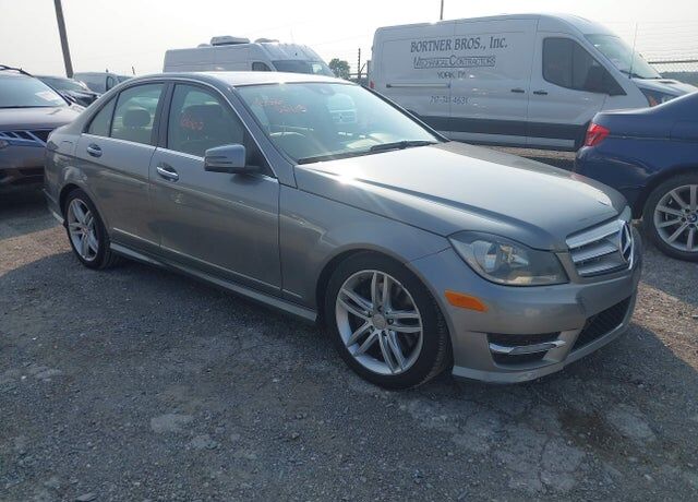 2013 MERCEDES-BENZ C-Class