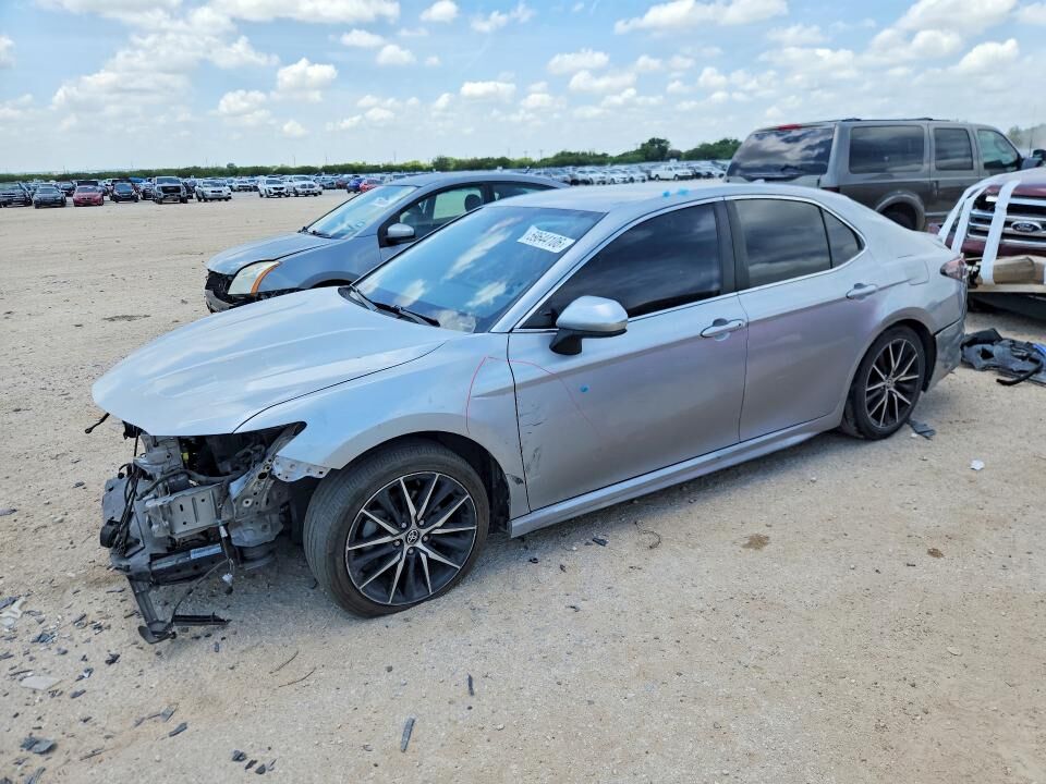 2021 TOYOTA Camry