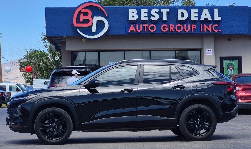 2025 CHEVROLET Trax