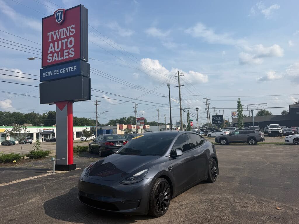 2022 TESLA Model Y