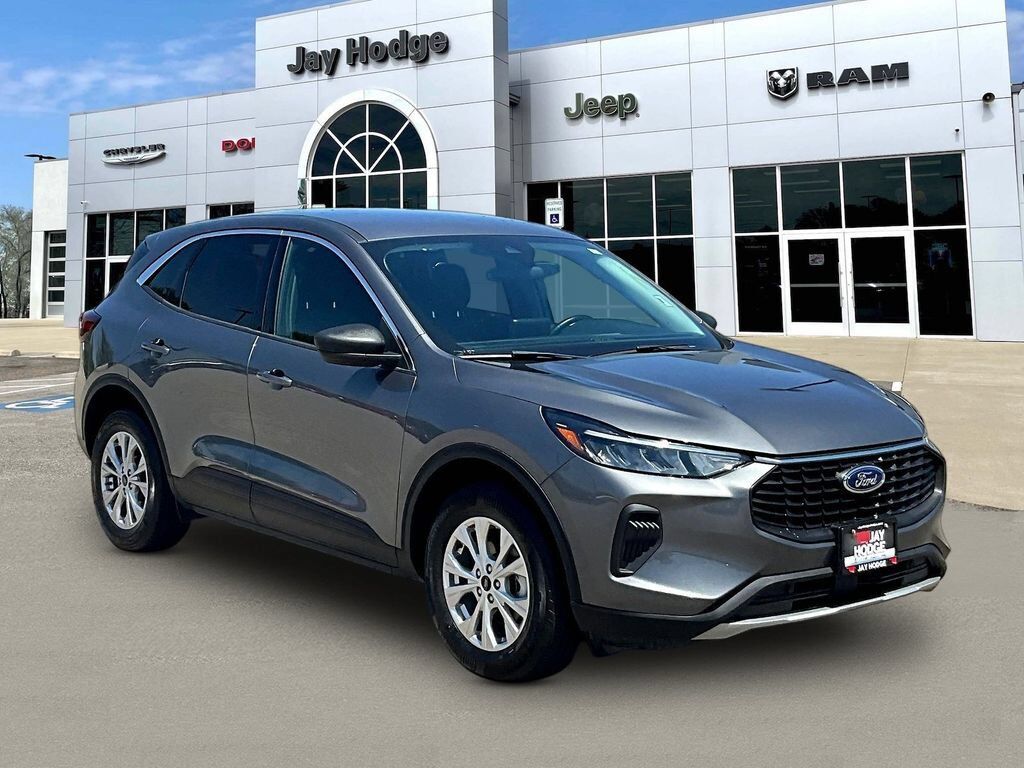 2024 FORD Escape