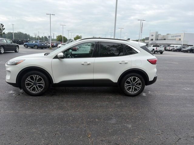 2020 FORD Escape