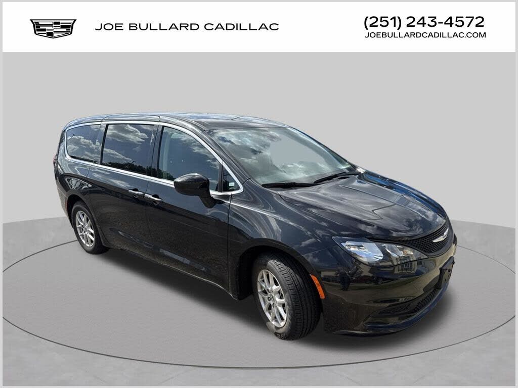 2023 CHRYSLER Voyager