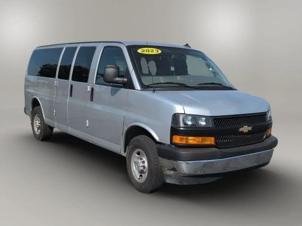 2023 CHEVROLET Express