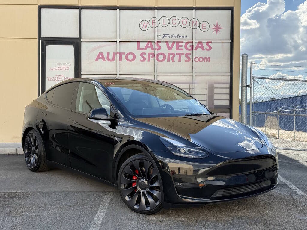 2024 TESLA Model Y