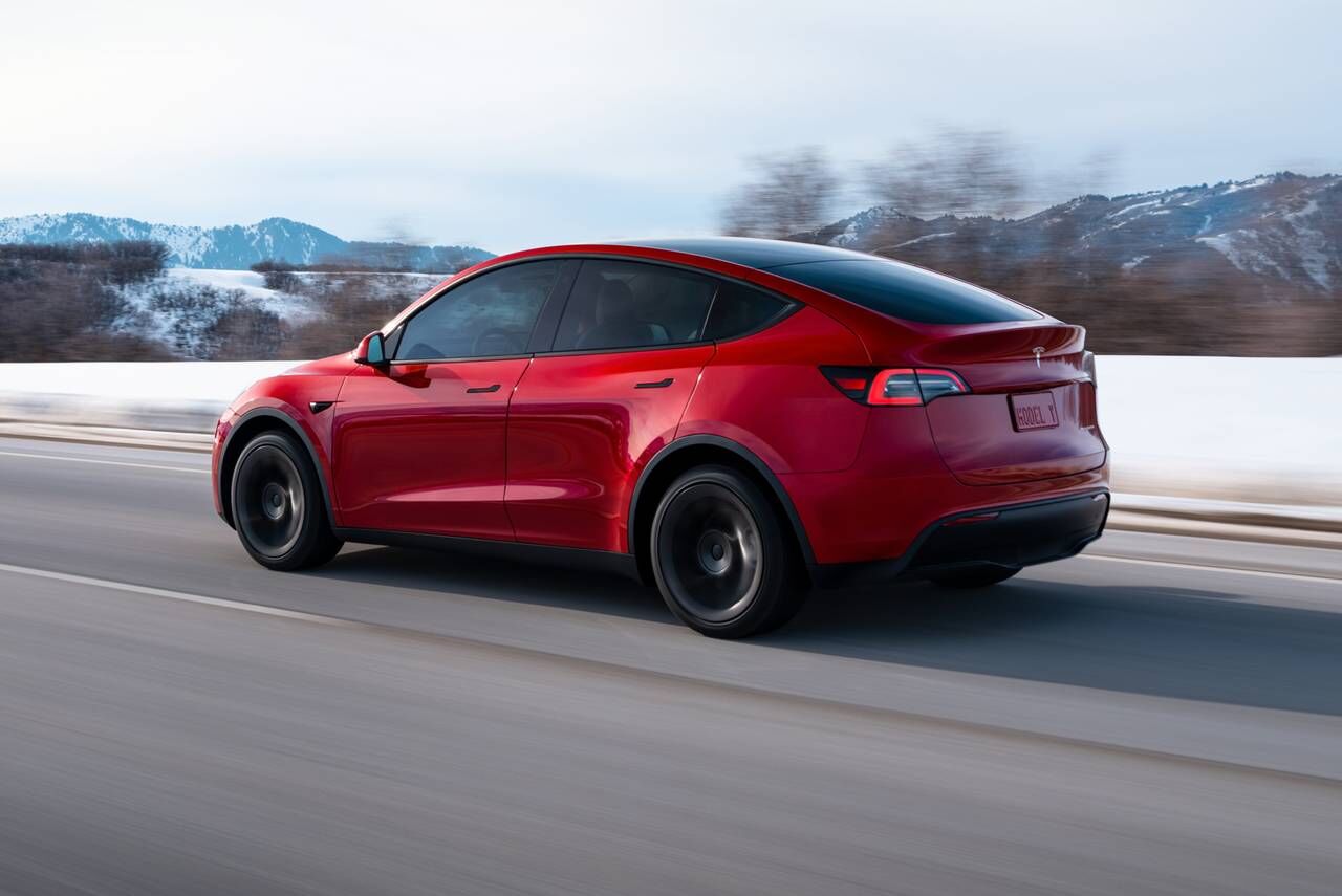 2026 TESLA Model Y