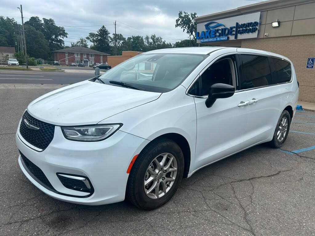 2024 CHRYSLER Pacifica