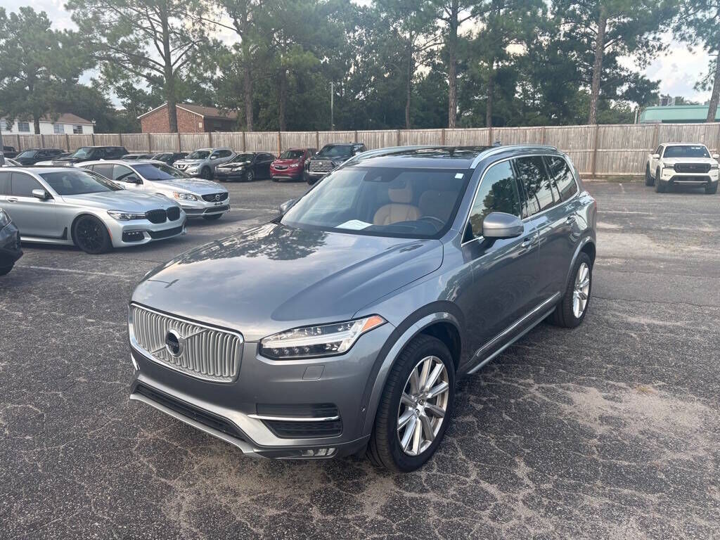 2017 VOLVO XC90