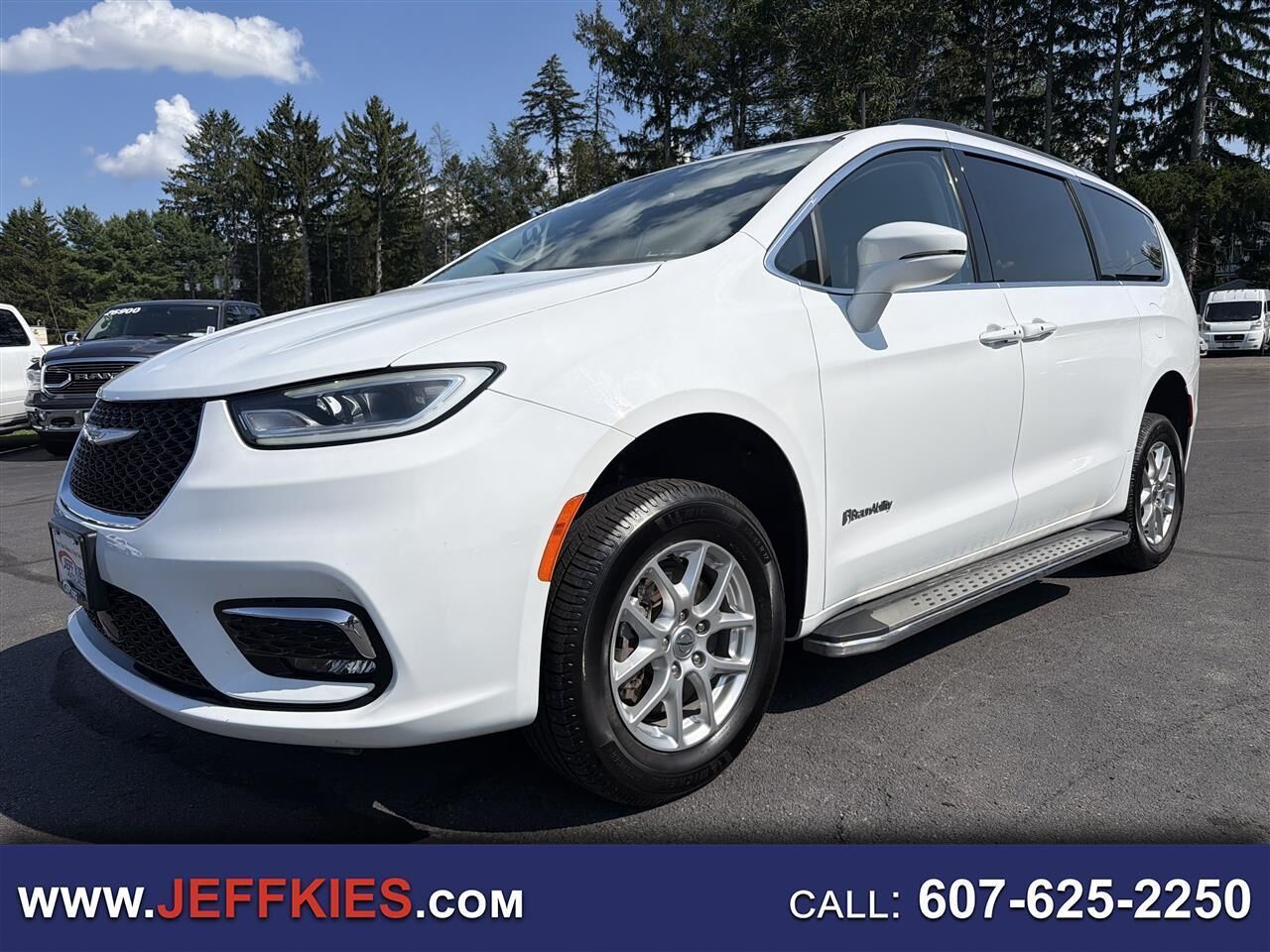 2022 CHRYSLER Pacifica
