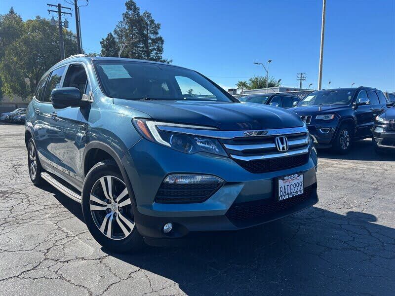 2017 HONDA Pilot