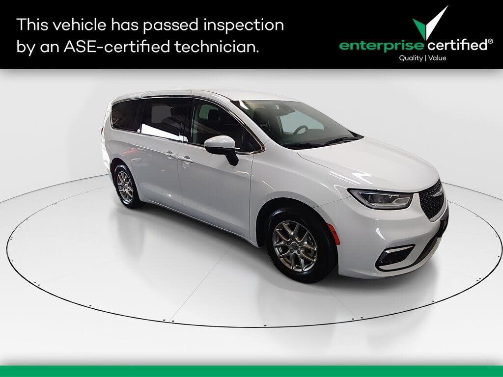2023 CHRYSLER Pacifica