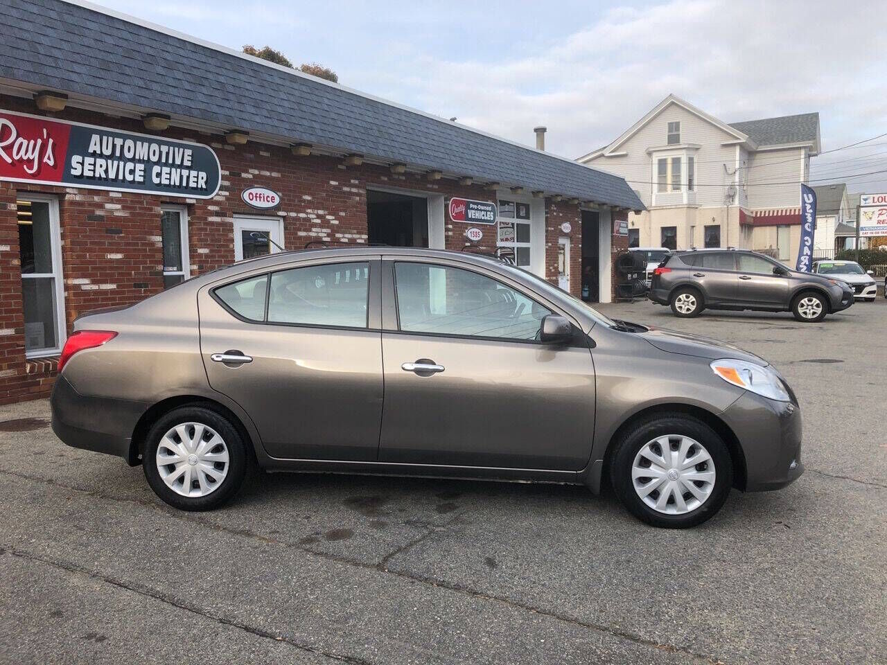 2012 NISSAN Versa