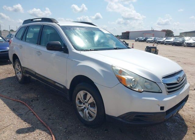 2011 SUBARU Outback