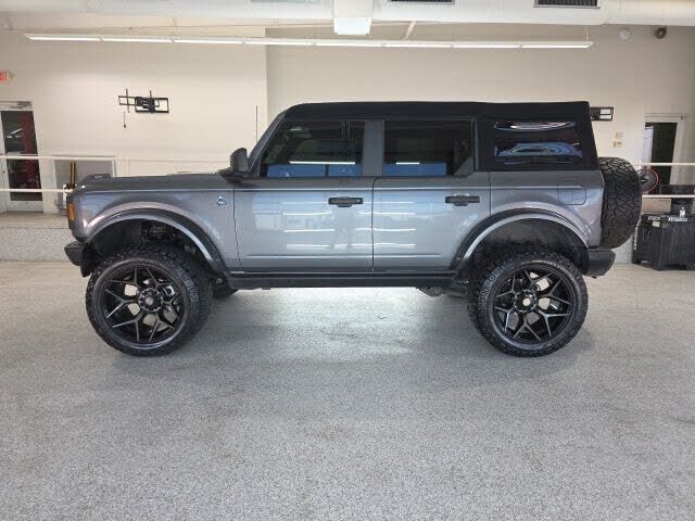 2023 FORD Bronco
