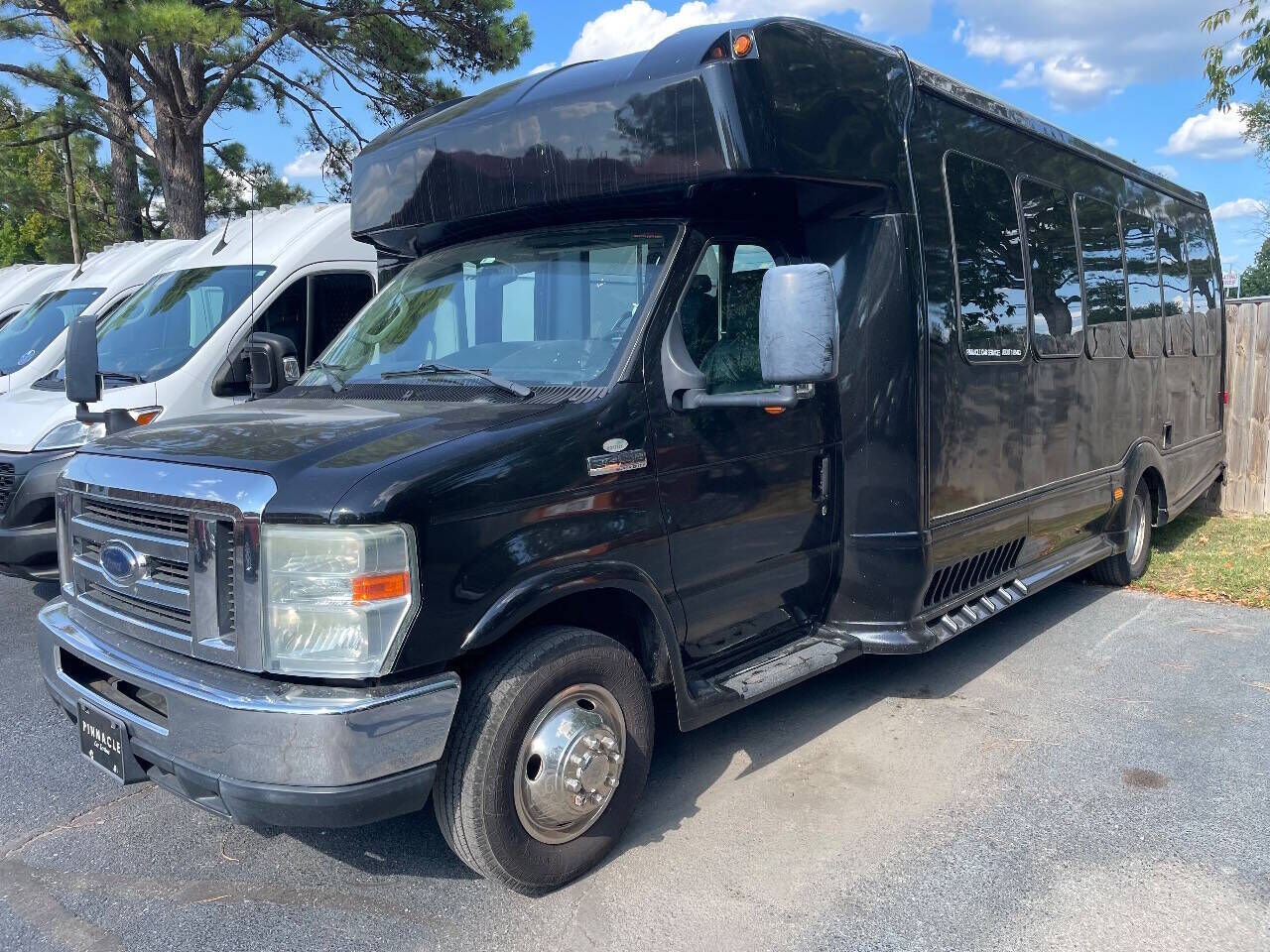 2013 FORD E-450