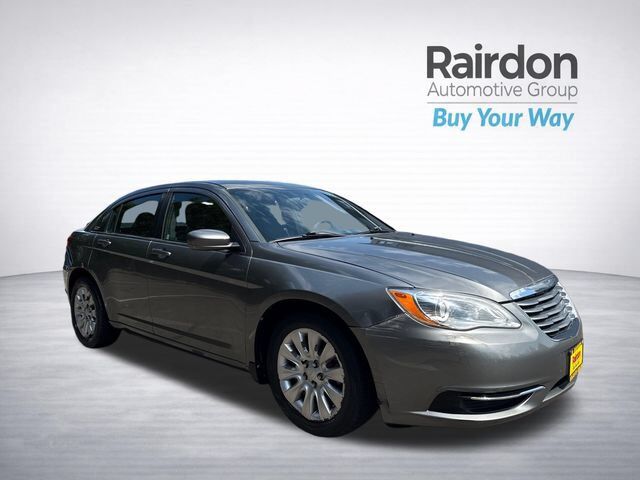 2013 CHRYSLER 200